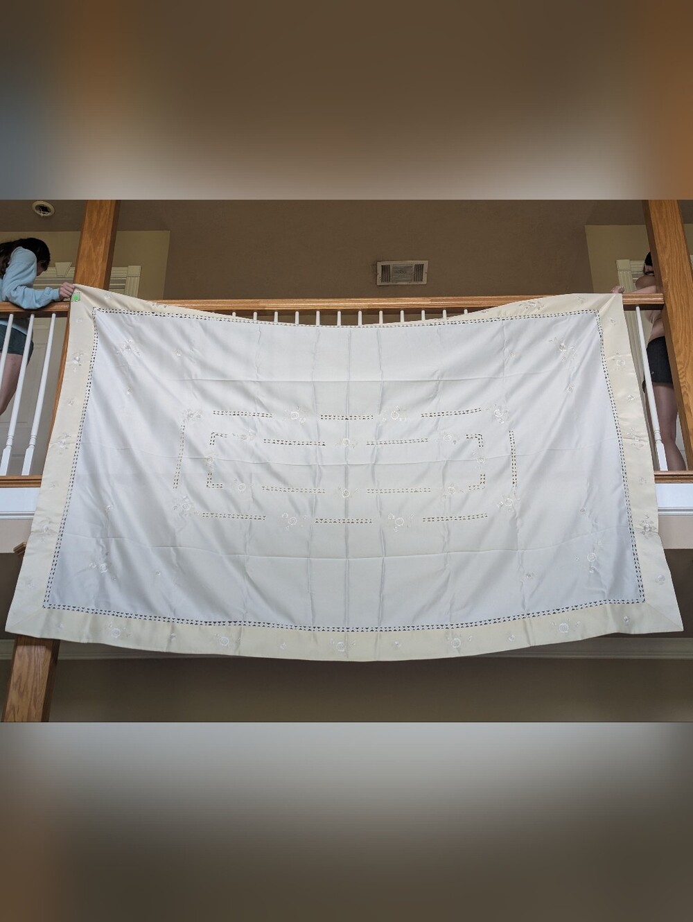 Pale Yellow And White Embroidery Tablecloth